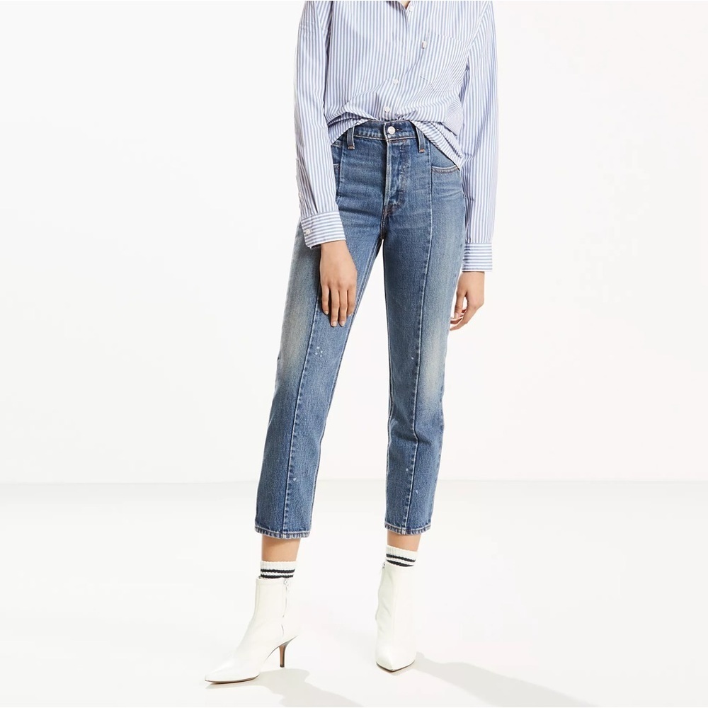 Levi’s REVOLVE Altered Straight Line Jeans Women’s Size 27 Blue Distressed